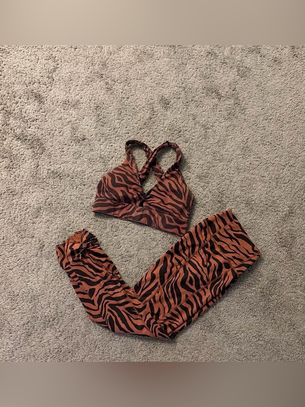 Fabletics - Zebra Workout Set